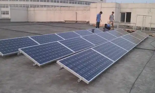 Support solaire pour toit plat